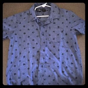 Star Wars shirt Boys Medium fits more like a small